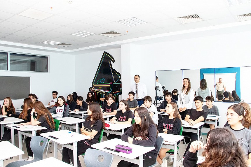 Lise Öğrencilerimiz Yetkinlik Geliştirme Programımız ile Kariyer Yolculuklarına İlk Adımını Attı